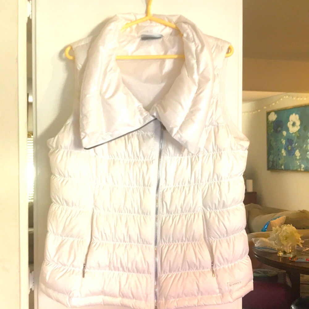 Frosty White Athleta Puffer Down Vest Size XL